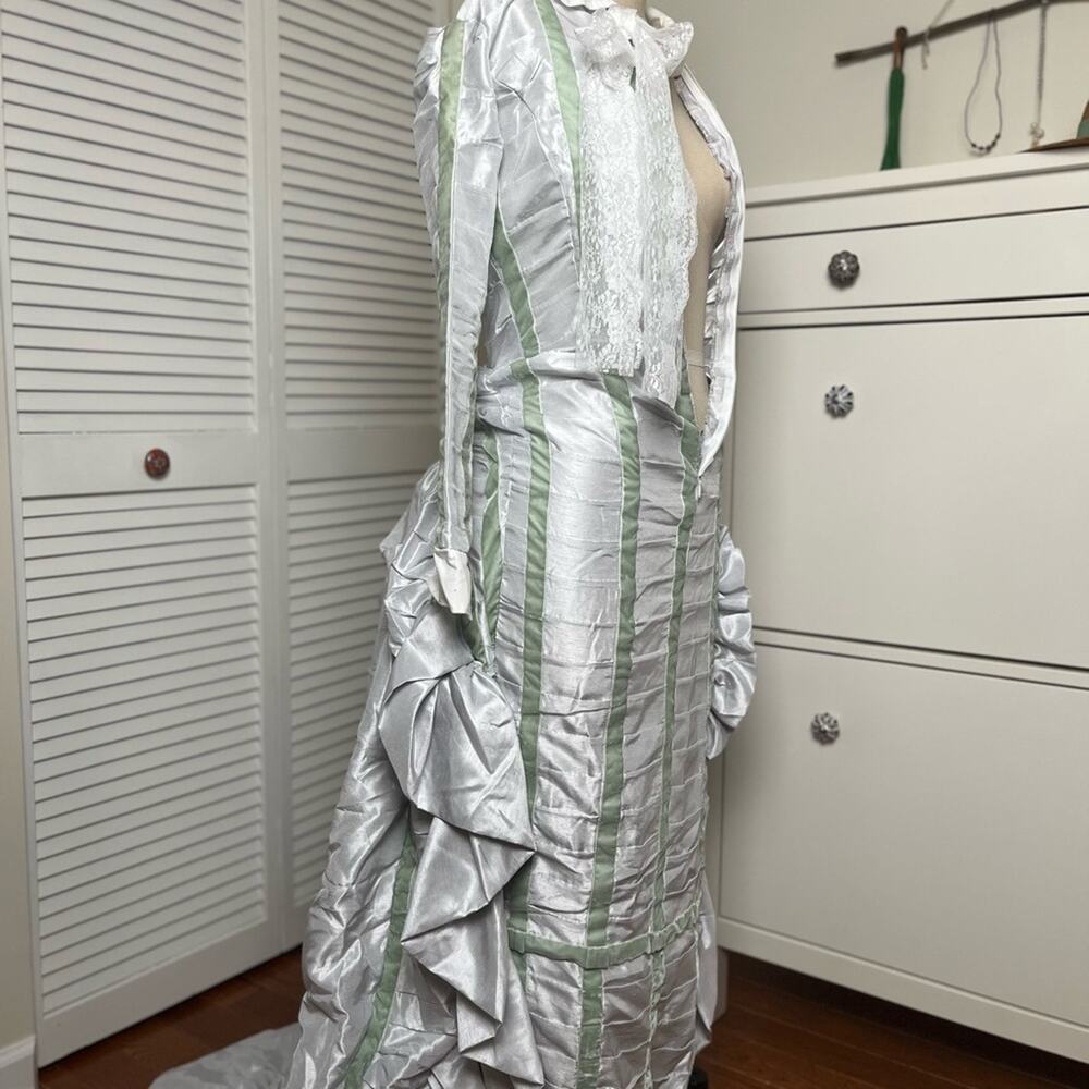 Final price* Gilded Age 1870s Victorian Walking Gown - Picture 10 of 12